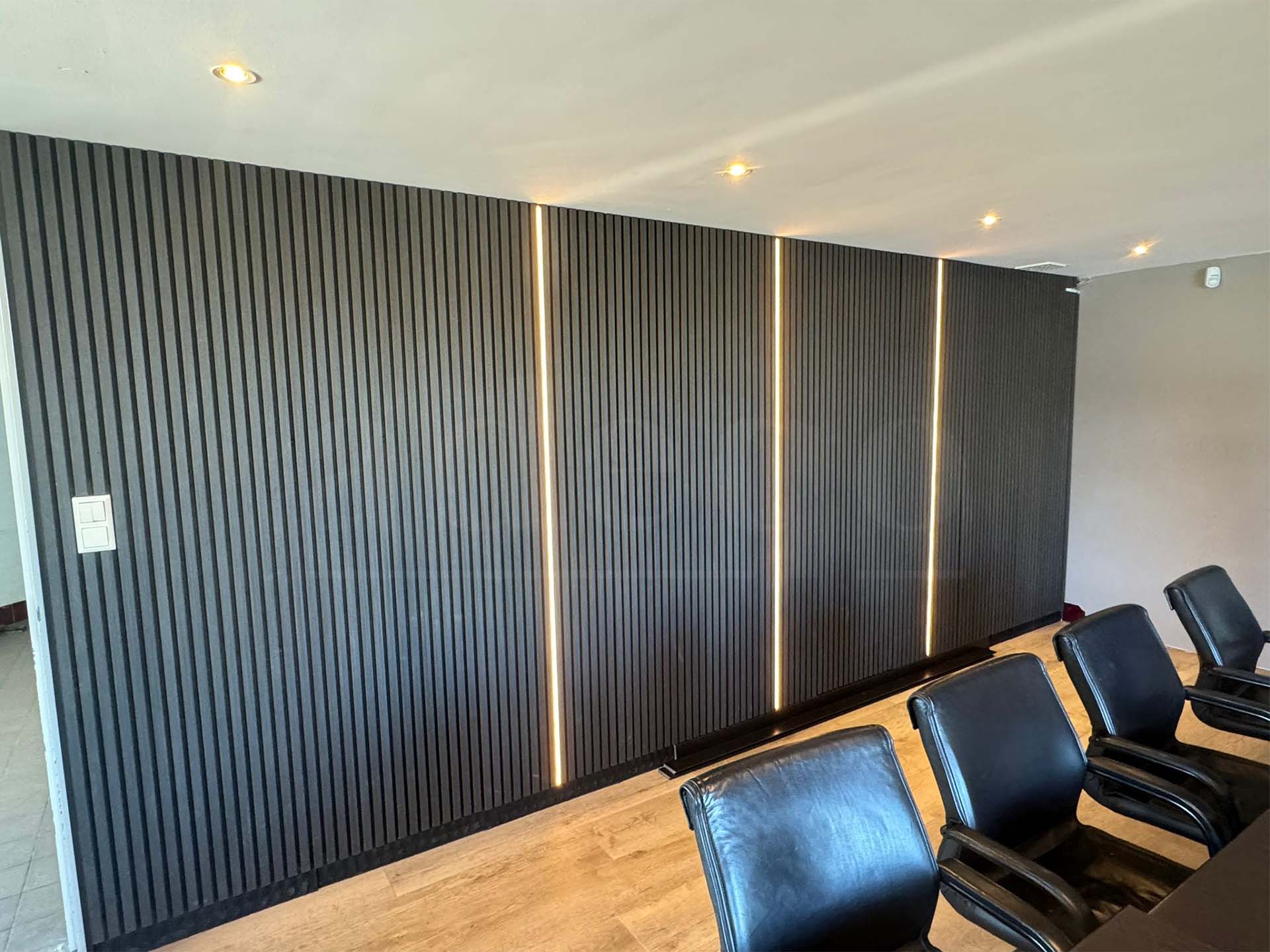 Adeqo Akupanel - Akoestische Wandpanelen - Zwart Eiken 300 x 60 cm - 3 zijdig