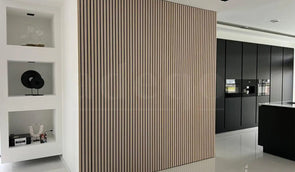 Verborgen deuren maken met akoestische wandpanelen