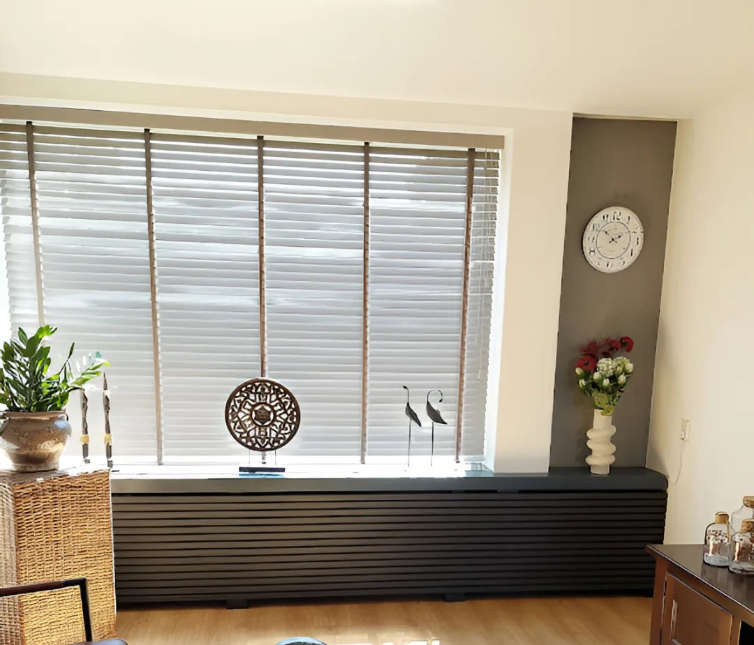Radiator wegwerken met lattenpanelen: stijlvol én warmteverlies-proof