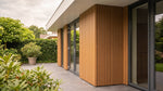 Woonhuis met composiet gevelbekleding in Teak, rhombusprofiel rond de gevelhoek