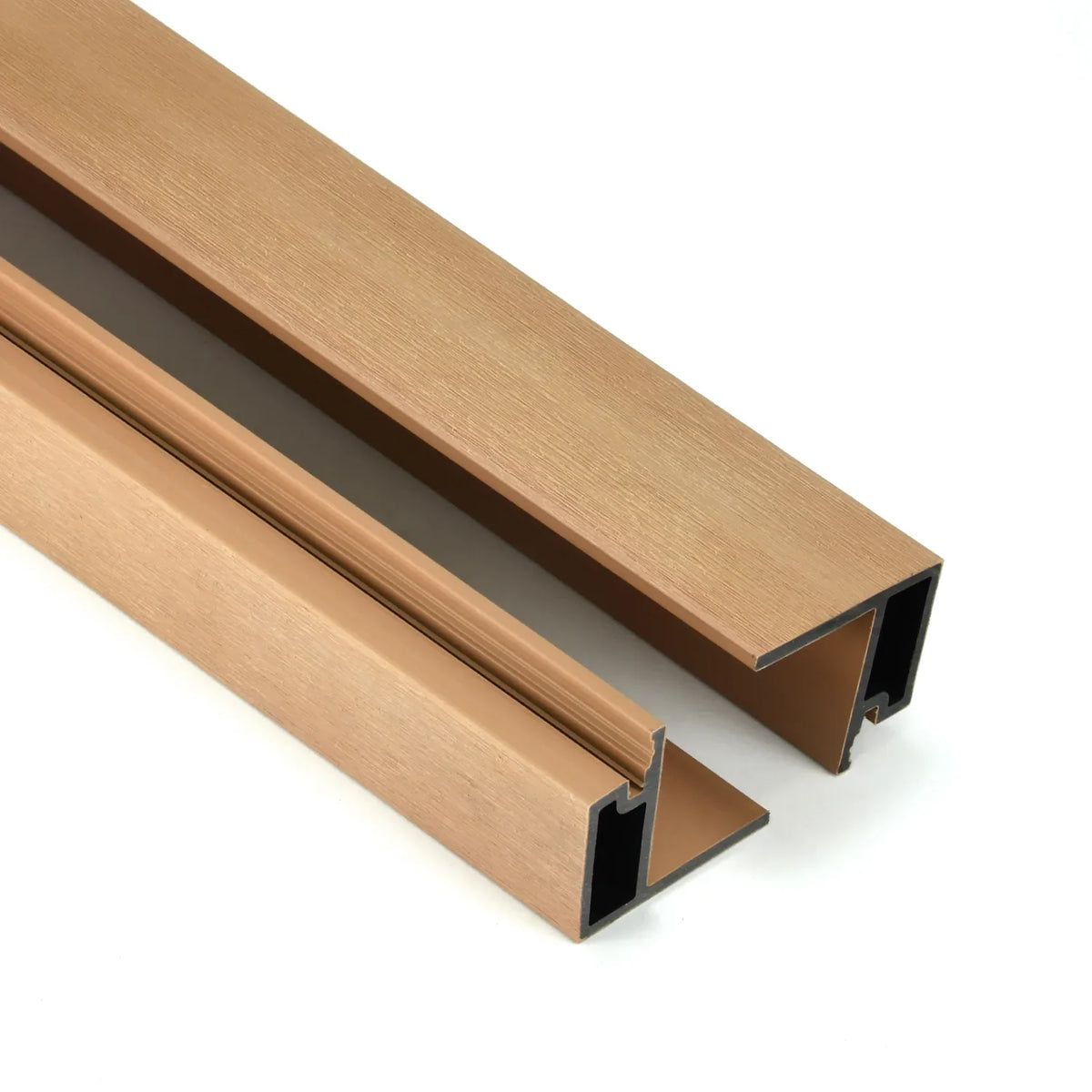 Compolux eindprofiel licht eiken voor composiet gevelbekleding, twee profielen naast elkaar
